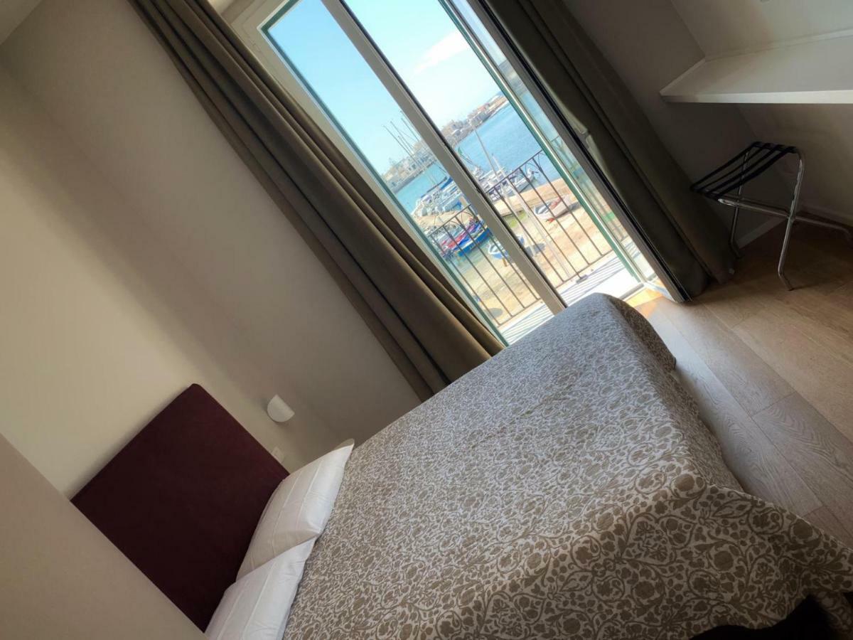 Port'Amare Hotell Bari Exteriör bild